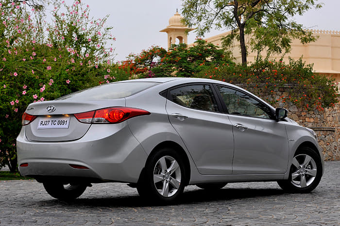 New Hyundai Elantra 2012 photos